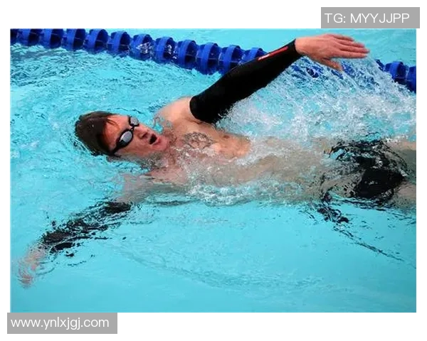 仰泳技巧提升:从基础动作到竞技水平的全面解析与训练方法 仰泳技巧提升:从基础动作到竞技水平的全面解析与训练方法