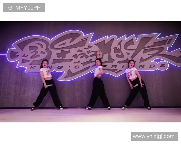 西安街舞队在全国街舞节奏排名中创新高展现实力与风采 西安街舞队在全国街舞节奏排名中创新高展现实力与风采